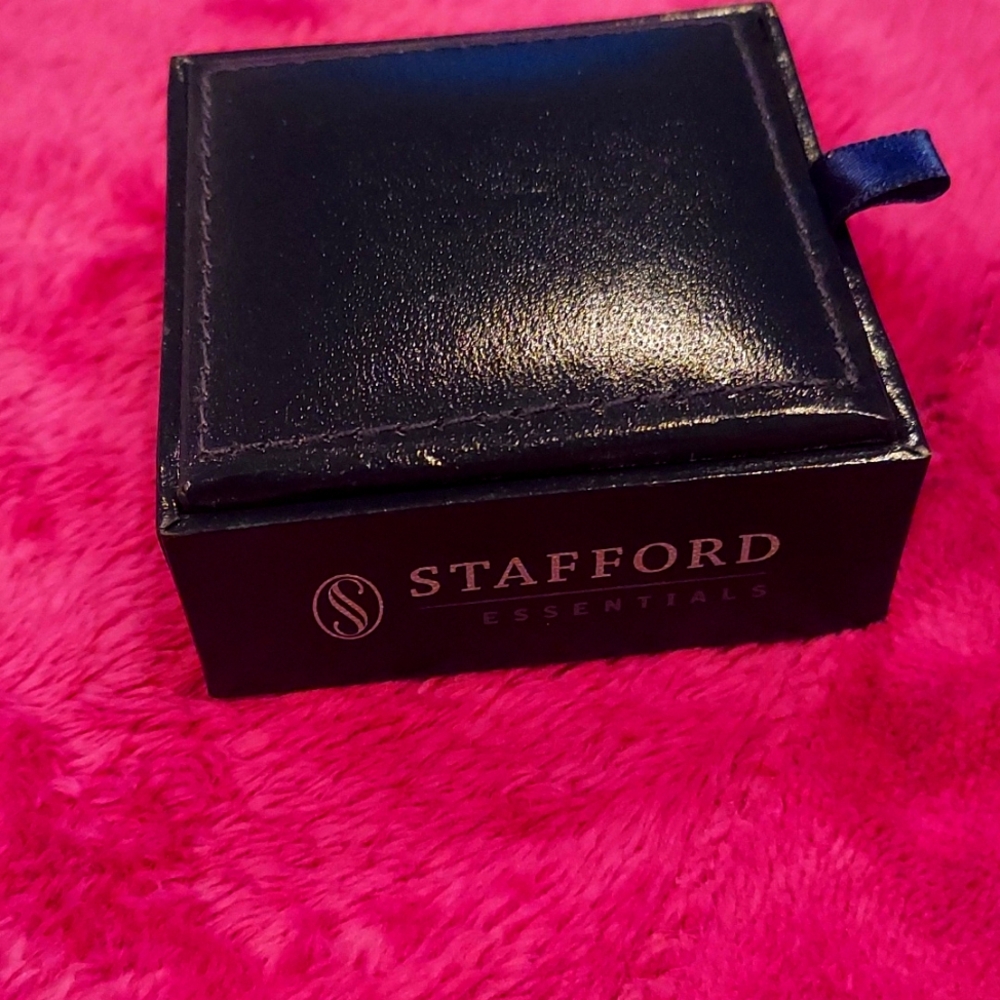 Cufflinks